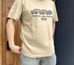 成田空港T3にトヨタランドクルーザープリントTシャツが登場