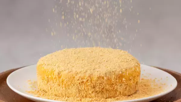 「養鶏場を持つ玉子焼きメーカーが挑む、 新ブランド『霞縁（かすみえん）』の三層チーズケーキが １月１５日（木）Makuakeにて先行販売」の画像