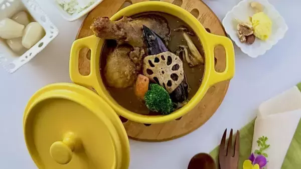 「カレーオブザイヤー2026で評価されたコスモ食品　公式アンバサダーが決定」の画像