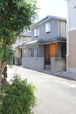「築37年の軽量鉄骨造戸建てをフルリノベーション！内と外をつなぐ「土間リビング」で新たな暮らしを叶えた施工事例を株式会社アースが公開」の画像1