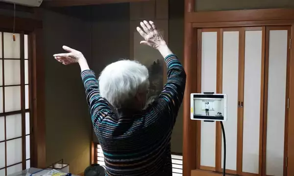 「毎朝20分のオンライン軽体操で、高齢者の歩行能力が7歳若返り！キツイ運動ではなく、低強度のスローエアロビック(R)でも歩行速度が改善することを証明」の画像