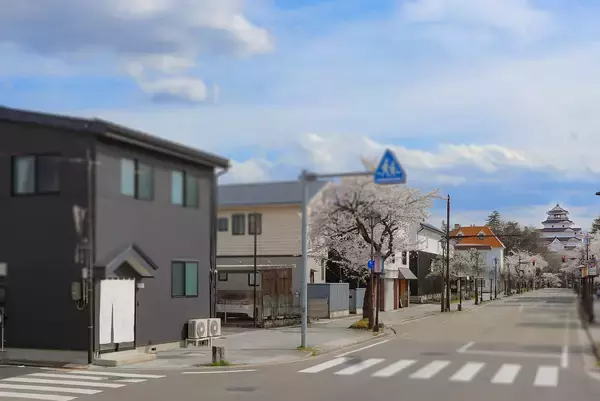 「会津若松のシンボル「鶴ヶ城」まで徒歩2分。歴史情緒あふれる城下町の一棟貸し『会津鶴ヶ城STAY』グランドオープン！」の画像