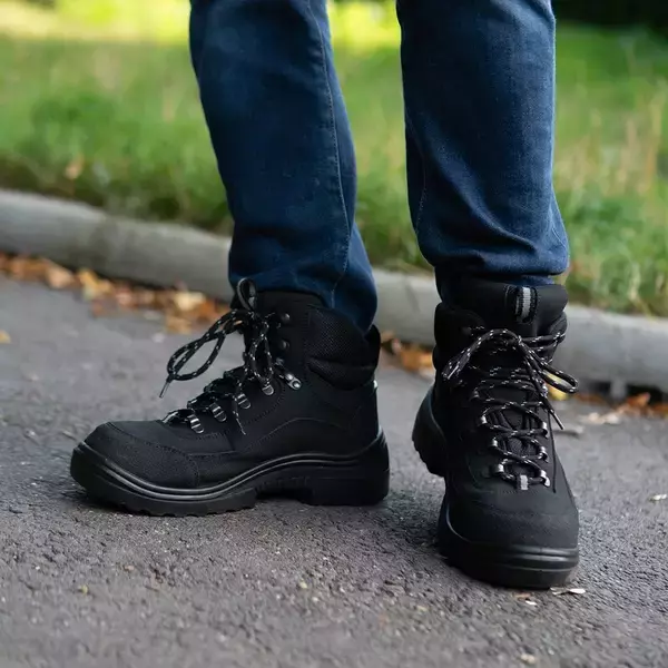 フィンランド発 人気ブランドの新作を発売！冬を乗り切るファッションアイテム　KUOMA メンズ防寒ブーツ＆Myssyfarmi ニット帽が登場