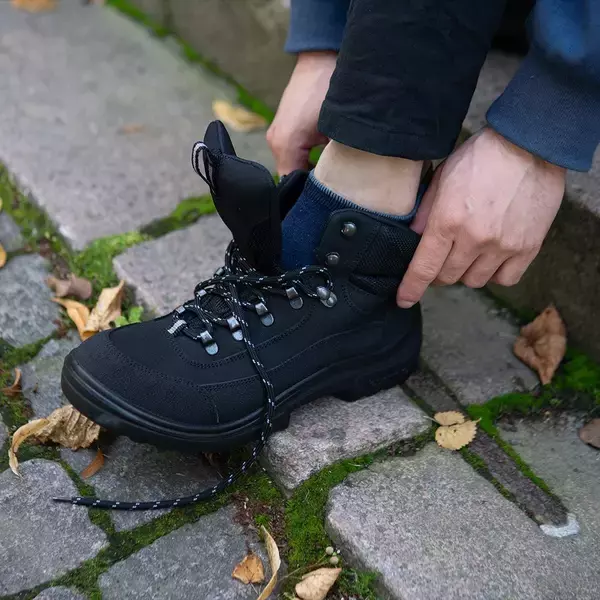 「フィンランド発 人気ブランドの新作を発売！冬を乗り切るファッションアイテム　KUOMA メンズ防寒ブーツ＆Myssyfarmi ニット帽が登場」の画像