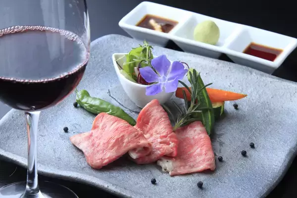 【10周年記念】熱海のオーベルジュに5大特典付プランが登場　いちおしワインと料理で贅沢なひとときを｜2026年4月24日～