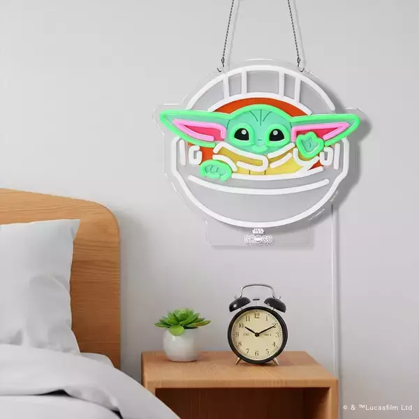 「【STAR WARSファン必見】お部屋を彩る「グローグー」デザインのLEDネオンライトを株式会社PGAが8月下旬に発売」の画像
