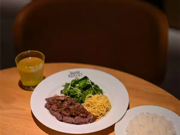 「タイムアウトマーケット大阪が打ち出す「新しいランチ基準」。オフィスワーカーのための平日限定ランチが始動。」の画像