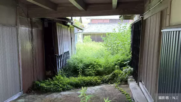 「社会課題をともに「知る・学ぶから、はじまる未来。」―「地球の学校」に、空き家問題と未来のまちづくりを考える記事を公開―」の画像