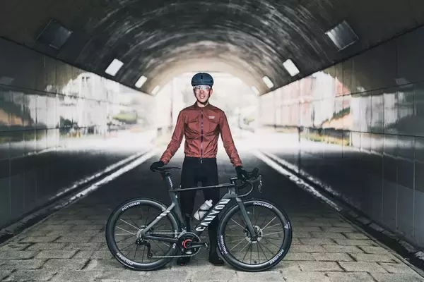 山岳ランナー近江竜之介選手、Canyonロードバイクを強化戦略に採用
