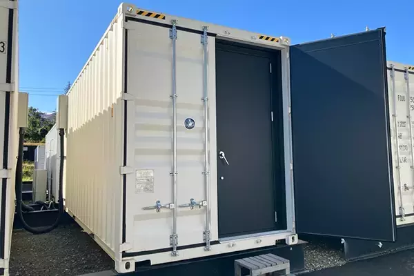 （株）ゲットワークス社が、同社のコンテナ型データセンターにRoxtec配管貫通部シールを導入