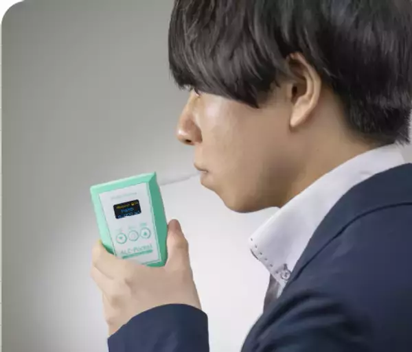 「導入実績約4万事業所の業務用アルコール検知器メーカー・東海電子、携帯型「ALC-Pocket」を発売」の画像