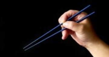 Makuake支援総額835万円突破！箸先約1.7mm×0.2mm微細加工で「掴みやすさ」を追求した64チタン箸「蒼律」