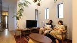 「建坪10坪でも窮屈さを感じないコンパクト住宅、アースが「お客様インタビュー第2弾」を公開」の画像1