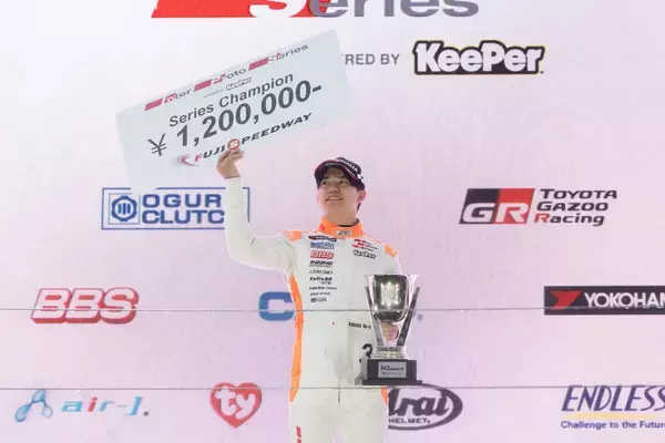 「第5戦は山下健太、第6戦は牧野任祐が優勝 。卜部和久が初のシリーズチャンピオンに輝く!」の画像