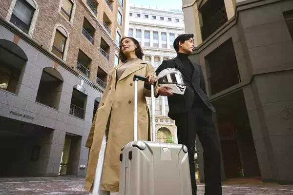 「SHOEI、ヘルメット製造技術を活かしてキャリーケース事業に参入　第一号モデル『X-CORE』をMakuakeで販売」の画像