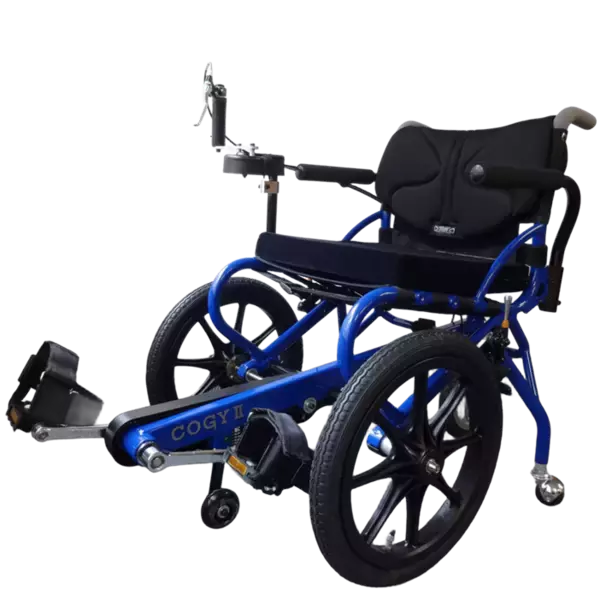 「歩けなくても大丈夫！足こぎ車いす“COGY”で3世代家族旅行を！ユニバーサルツーリズム体験サービス「COGYライド」　全国事業者募集 オンライン説明会を6/23～7/5開催」の画像