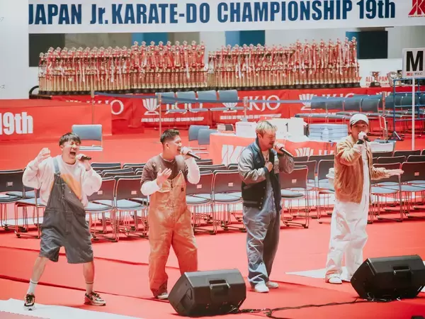 「THE FRANK VOX 「第19回JKJO全日本ジュニア空手道選手権大会」及び「第4回全日本学生フルコンタクト空手道選手権大会」にて テーマソング「闘う君への応援歌」を約7,800人の前で熱唱！」の画像