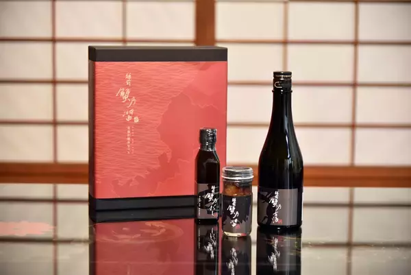 「漁期2ヶ月の“赤い宝石”を1瓶に丸ごと凝縮　27年熟成の秘蔵古酒と味わう『越前蟹乃醤』ペアリングセット、12月25日販売開始」の画像