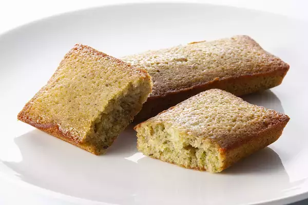 「＜新商品＞ガレーのフィナンシェ6個入り、チョコレートとピスタチオ2種の味わいを詰め合わせて登場」の画像