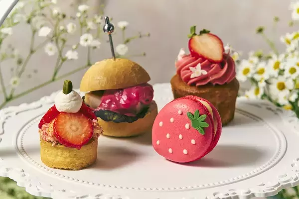 「「リーベルホテル大阪」春を彩るいちごアフタヌーンティー『Strawberry & Botanical Afternoon Tea ～いちごとハーブが香る、みずみずしい春～』を3月1日より販売開始！」の画像