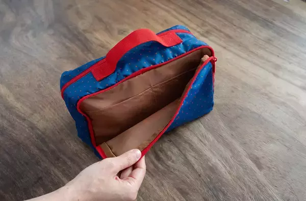 「【大好評】紀ノ国屋コラボ付録の第3弾！ たっぷり収納「KINOKUNIYAセパレート便利ポーチ」つき 『オレンジページ』増刊 2/17発売」の画像