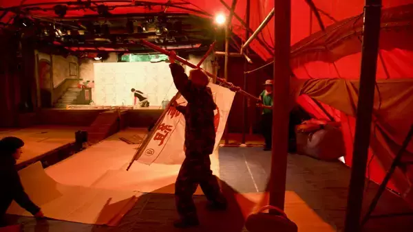 「柄本時生が語る、唐十郎なき「劇団唐組」のあゆみBS12スペシャル「カリスマ亡きあとの僕たちは ～劇団唐組・テント芝居の日々～」2月28日（土）よる９時00分～ BS12 トゥエルビで放送」の画像