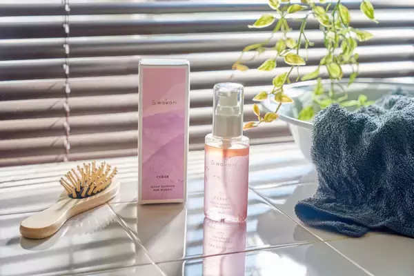 「和漢の力を日常にする新しい頭皮セルフケア習慣　＆wakanスカルプエッセンス　CLEAR(夏季限定)　2026年も3月10日に発売開始」の画像