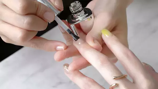 「アトリエはるか、創業25周年記念キャンペーンを12月8日(月)限定で実施！～日頃の感謝を込めた特別価格の眉カット＆ネイル～」の画像