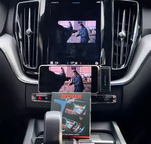 「GW限定、車内ミラーリングフェア開催！GETPAIRR Mirror Castが過去最安級8,800円に。有線CarPlayのワイヤレス化とスマホ画面投影を1台で楽しめる」の画像