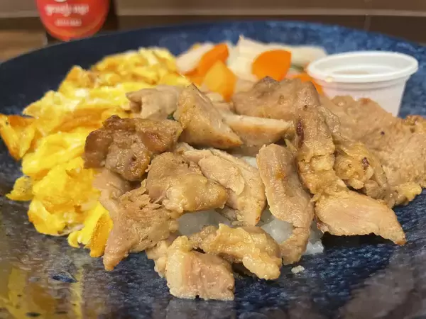 「中野に週1営業のカンボジア料理専門店『CAMRODINNER カンボジア食堂〜アンコール〜』がオープン」の画像