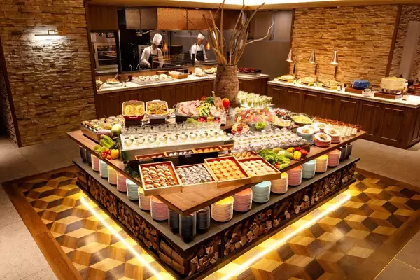 「【TAOYA箱根限定】4名以上の宿泊がおすすめ！ 1室6名利用なら1泊2食オールインクルーシブで1名あたりなんと12,936円～ 「グループプラン」が新登場！」の画像