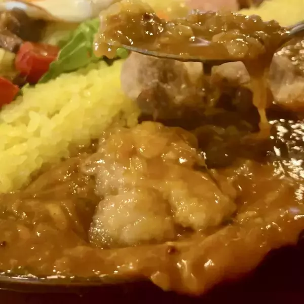 「【六本木から稲田堤へ】顔出しNGの店主が営むカレー店「おさぼりうさぎ」が8月15日オープン」の画像