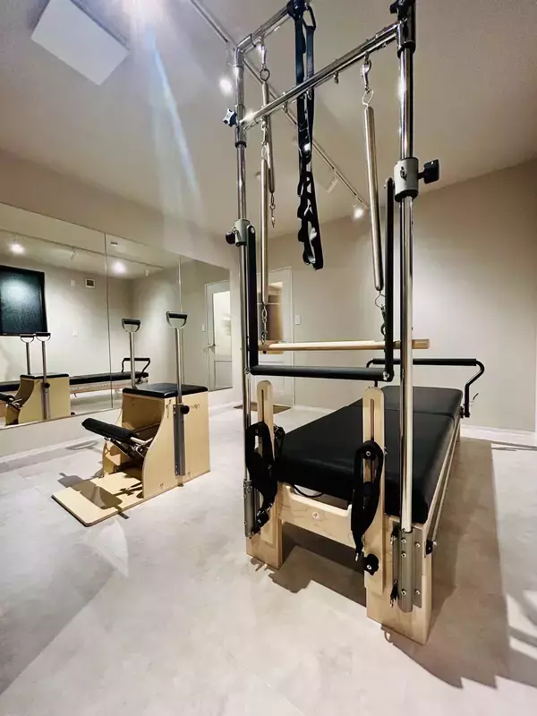 「レーシングシミュレーター施設＆パーソナルピラティススタジオ「connect」が千葉・谷津駅徒歩1分に3月5日グランドオープン！」の画像