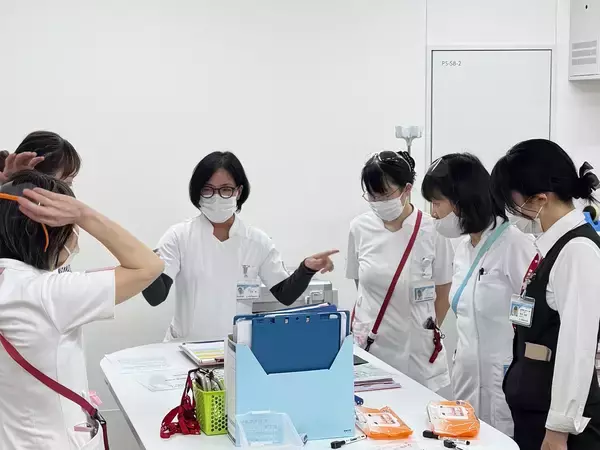 「モバイルバッテリー火災想定、妊婦・新生児避難の消防訓練を医誠会国際総合病院で実施」の画像