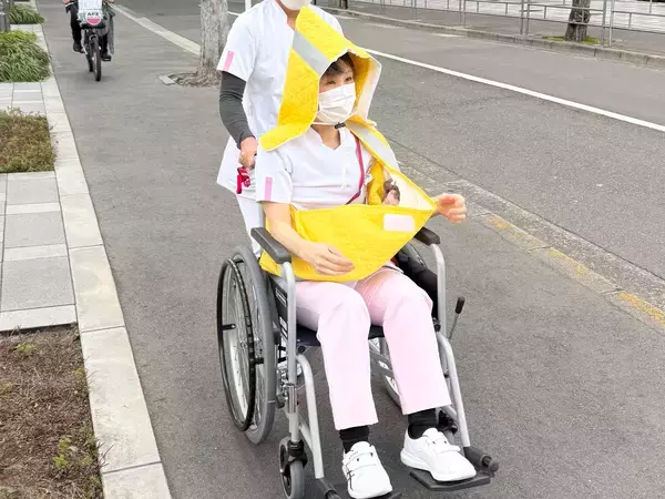 「モバイルバッテリー火災想定、妊婦・新生児避難の消防訓練を医誠会国際総合病院で実施」の画像