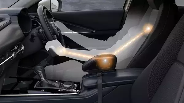 「【MAZDA×森ノ宮医療大学】手だけで運転できるクルマ（SeDV）のドライビング操作体験イベントを開催！（5月28日）」の画像