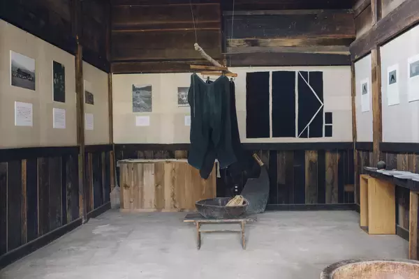 「山里に受け継がれた“合理の美”。無駄を出さない衣服文化を未来へ。石徹白洋品店（岐阜県郡上市）、4月4日春の営業開始と三都市展示会開催」の画像