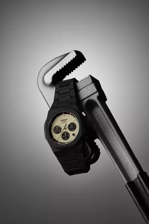 「D1 Milano、クロノグラフモデル「POLYCHRONO」発売5週連続で展開した2026年春夏コレクションの最終モデル登場」の画像