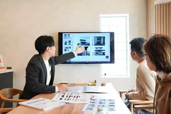 「奈良県内で2店舗目をOPEN。モデルハウス型ショールーム戦略で急成長するヨシケンホーム」の画像