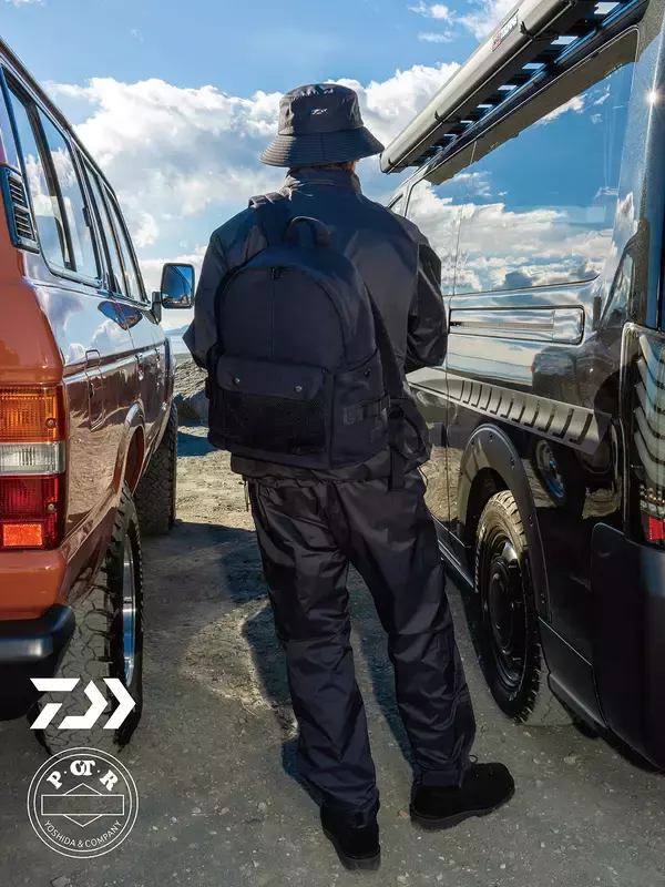 「DAIWAがデイリーライフを提案する全天候型ウェアの常設店　阪急うめだ本店「GREEN AGE」に2月18日オープン　「DAIWA × POTR」のコラボレーションしたバッグも発売」の画像