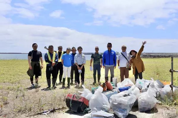 「白老の海洋プラスチックごみが、ふるさと納税返礼品に　アップサイクルキーホルダーの取り扱いを開始、ワークショップ展開も」の画像