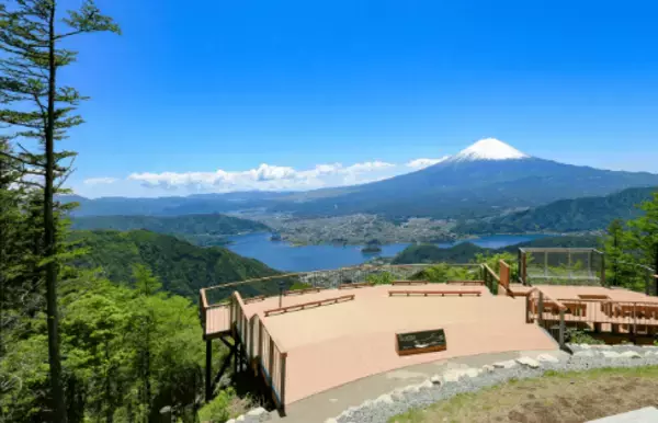 標高1,600メートルの富士山が一望できる人気の絶景スポット　「FUJIYAMAツインテラス往復バスクーポン」をモバイルチケットで販売開始
