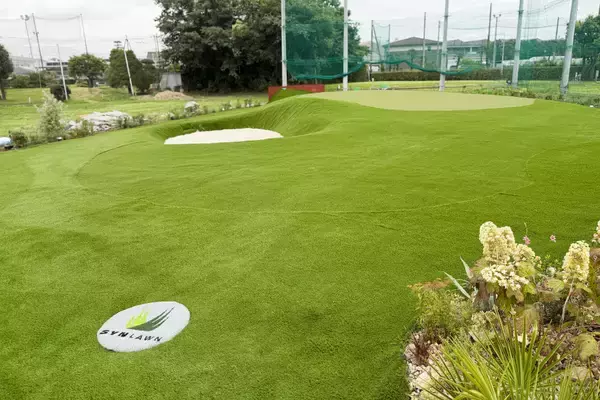 【日本初】全面人工芝のアプローチ練習場、食とゴルフが融合した「ZAMA WEDGE RANGE」が神奈川・座間に8月一般オープン