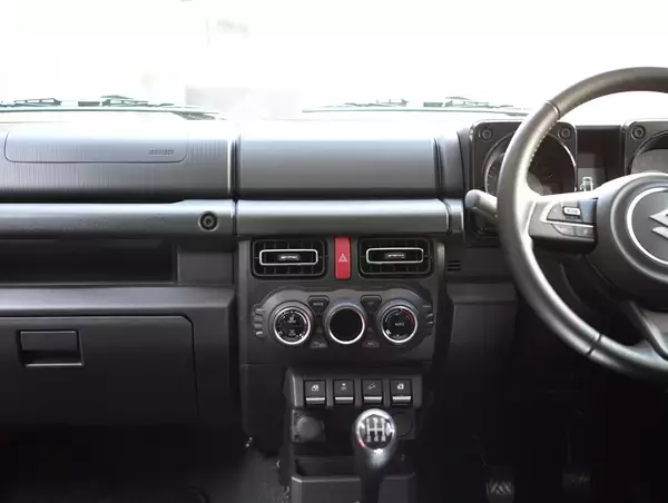 ジムニーのインパネをさらにスマートに変える「0DINパネル™︎キット」と 「マグネットアクセサリーシリーズ」新発売