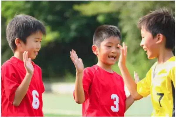 「【新商品】子供の「伸びしろ」を逃さない。15種の栄養素を、ザクザク美味しく。FIXITの新感覚ジュニアプロテイン登場」の画像