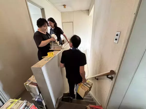 「遺品整理で捨てられる専門書やサブカル資料を次世代へ――年間数十万冊を再流通する東京書房、川崎市「リユース・リサイクルショップ認定店」に認定」の画像