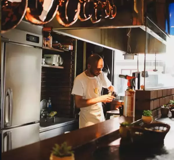 「【最近話題のメキシカンタコスを求めて】 福岡・警固のラテン料理店「cocina（コシーナ）」に潜入」の画像