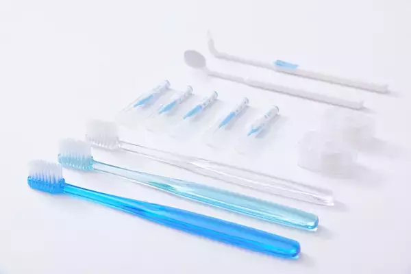 「4月18日は「良い歯の日」　オーラルケアの質は“洗面台の整え方”で変わる　ライクイットが清潔で機能的な「浮かせる・まとめる」洗面収納を提案」の画像