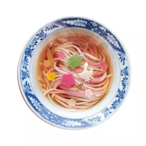 紅白合わせ麺に、鶴、亀、千鳥、梅、松の飾り麺をあしらった「knot charm(ノット チャーム)寿」新発売