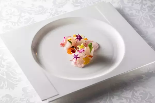 桜鯛やサクラマスを味わう春の美食旅『春のガストロノミーコース』3月1日（日）より提供開始【兵庫・淡路島　Auberge フレンチの森】